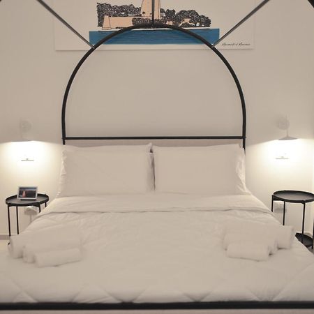Ellements - Luxury Rooms บรินดิซิ ภายนอก รูปภาพ