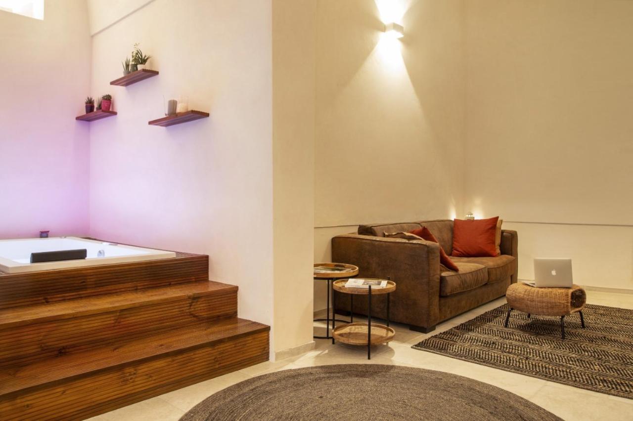 Ellements - Luxury Rooms บรินดิซิ ภายนอก รูปภาพ