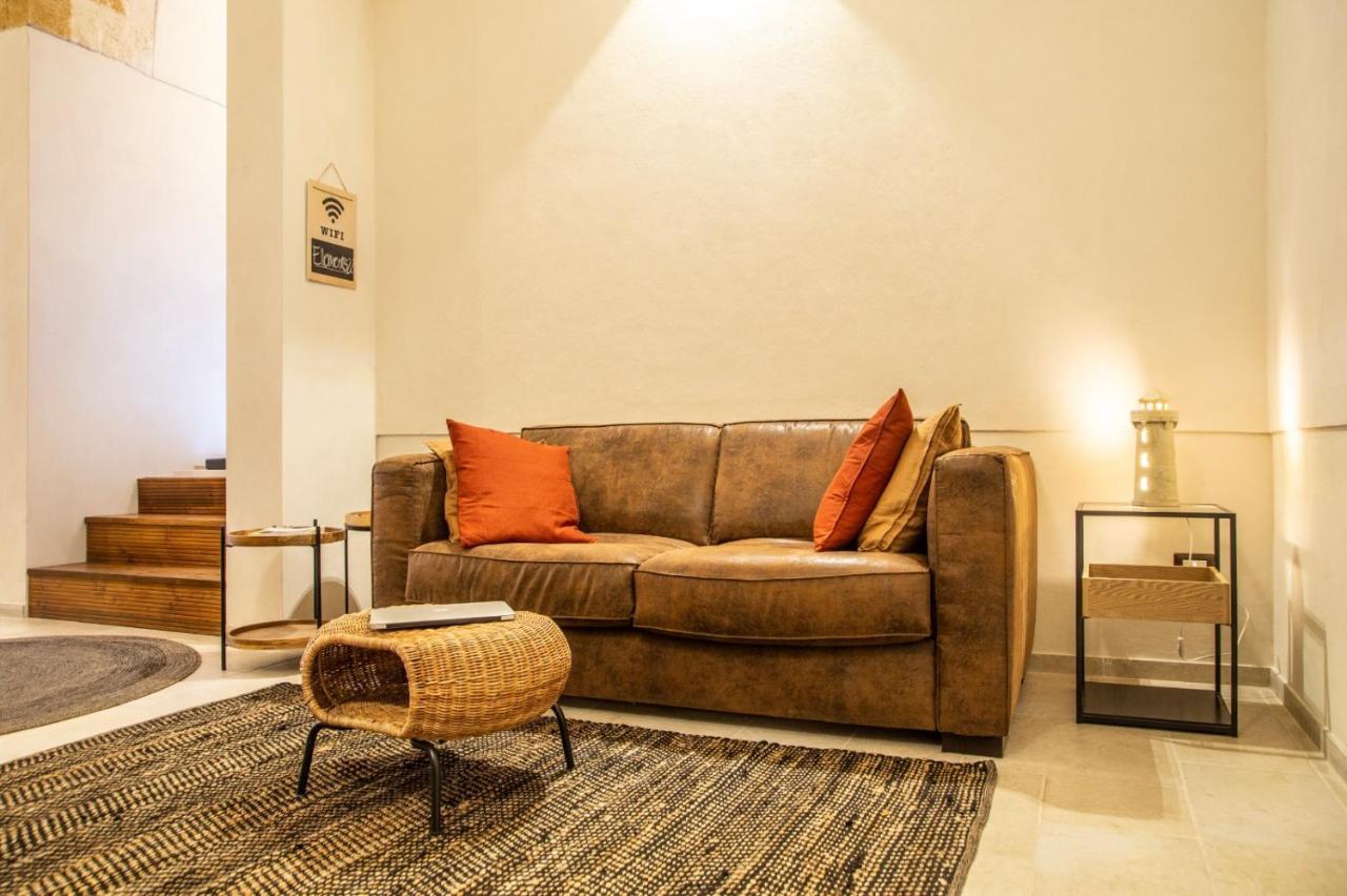 Ellements - Luxury Rooms บรินดิซิ ภายนอก รูปภาพ