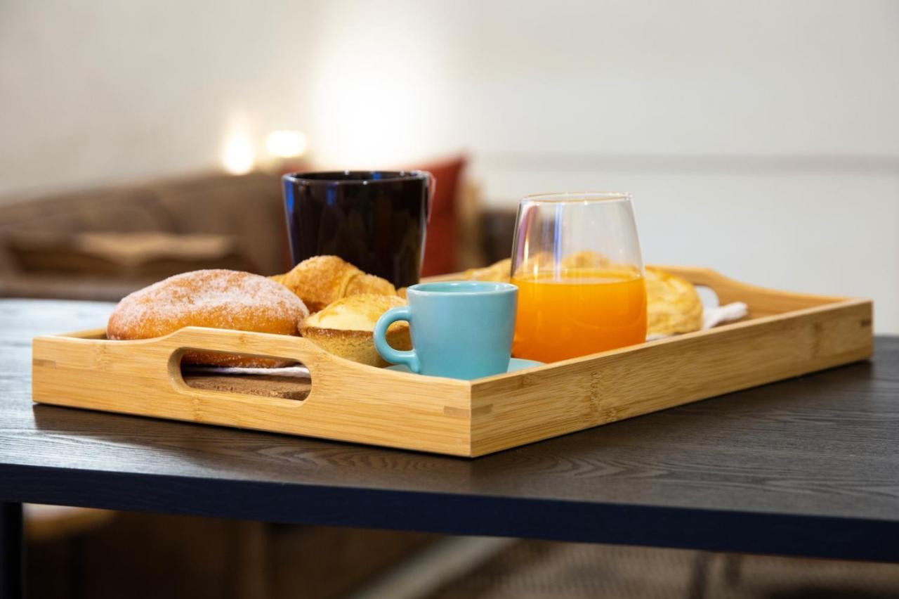 Ellements - Luxury Rooms บรินดิซิ ภายนอก รูปภาพ