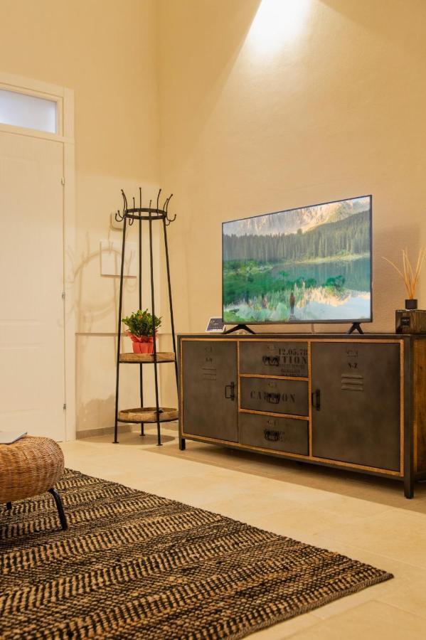 Ellements - Luxury Rooms บรินดิซิ ภายนอก รูปภาพ