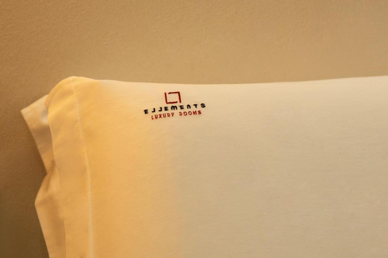 Ellements - Luxury Rooms บรินดิซิ ภายนอก รูปภาพ