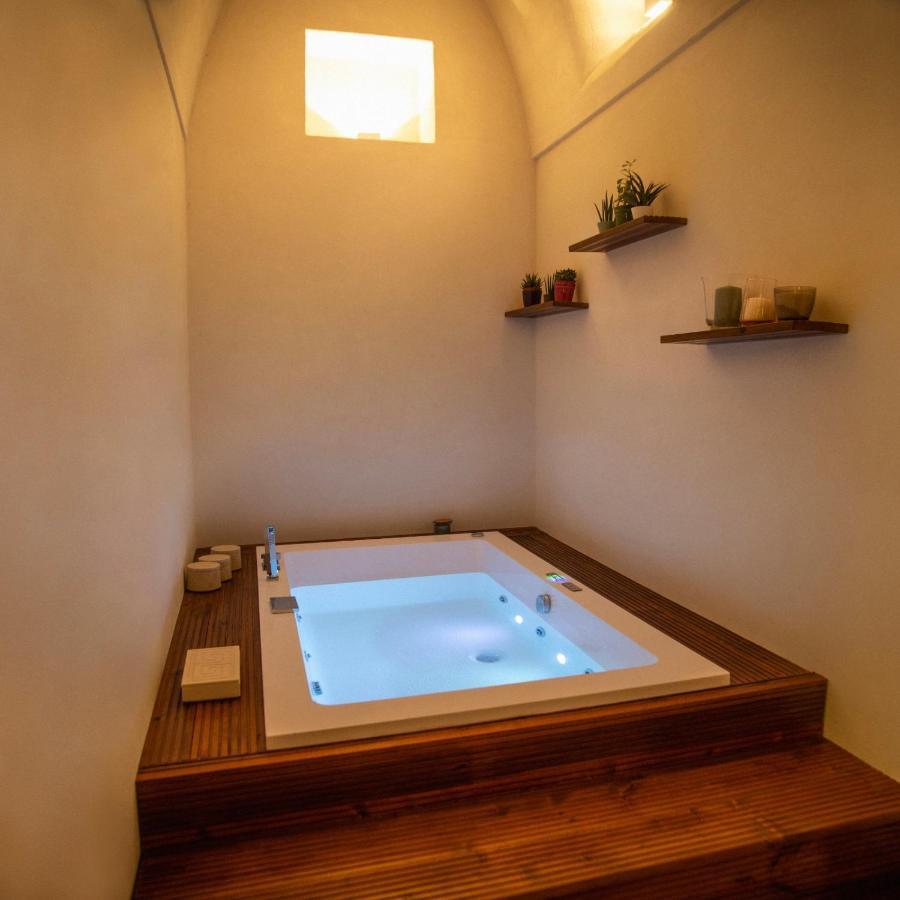 Ellements - Luxury Rooms บรินดิซิ ภายนอก รูปภาพ