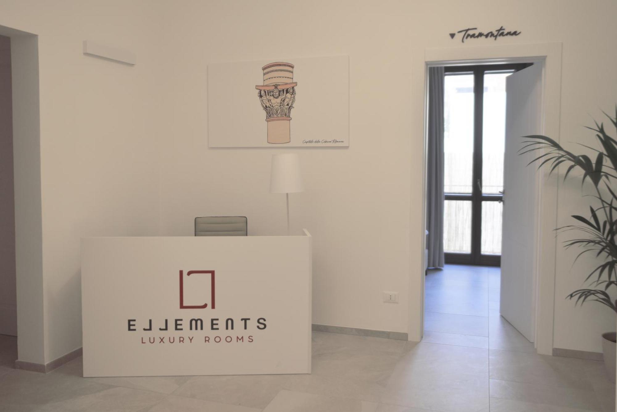 Ellements - Luxury Rooms บรินดิซิ ภายนอก รูปภาพ