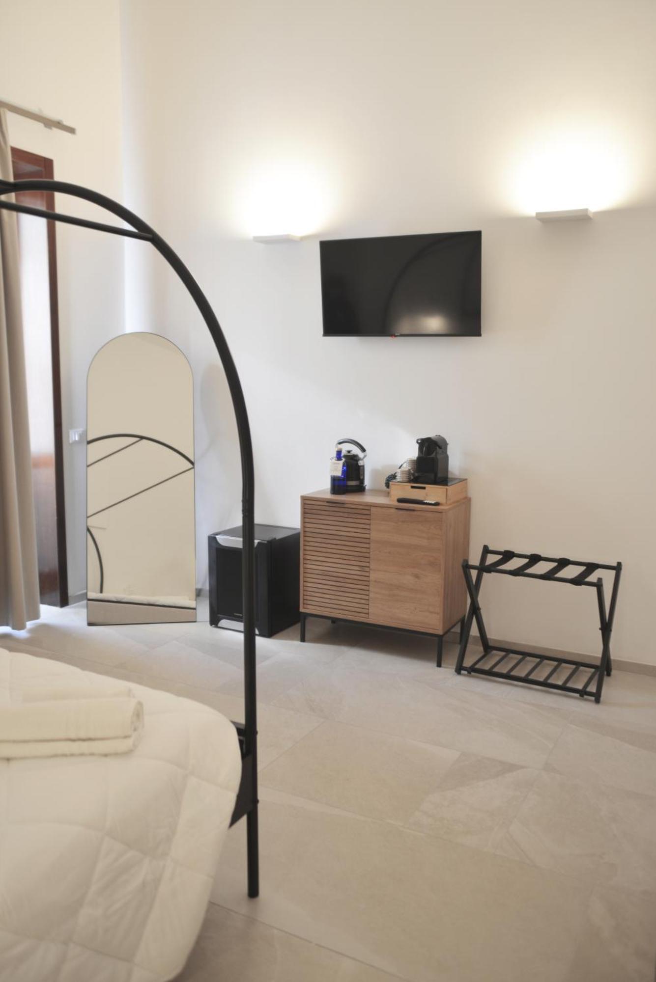 Ellements - Luxury Rooms บรินดิซิ ภายนอก รูปภาพ