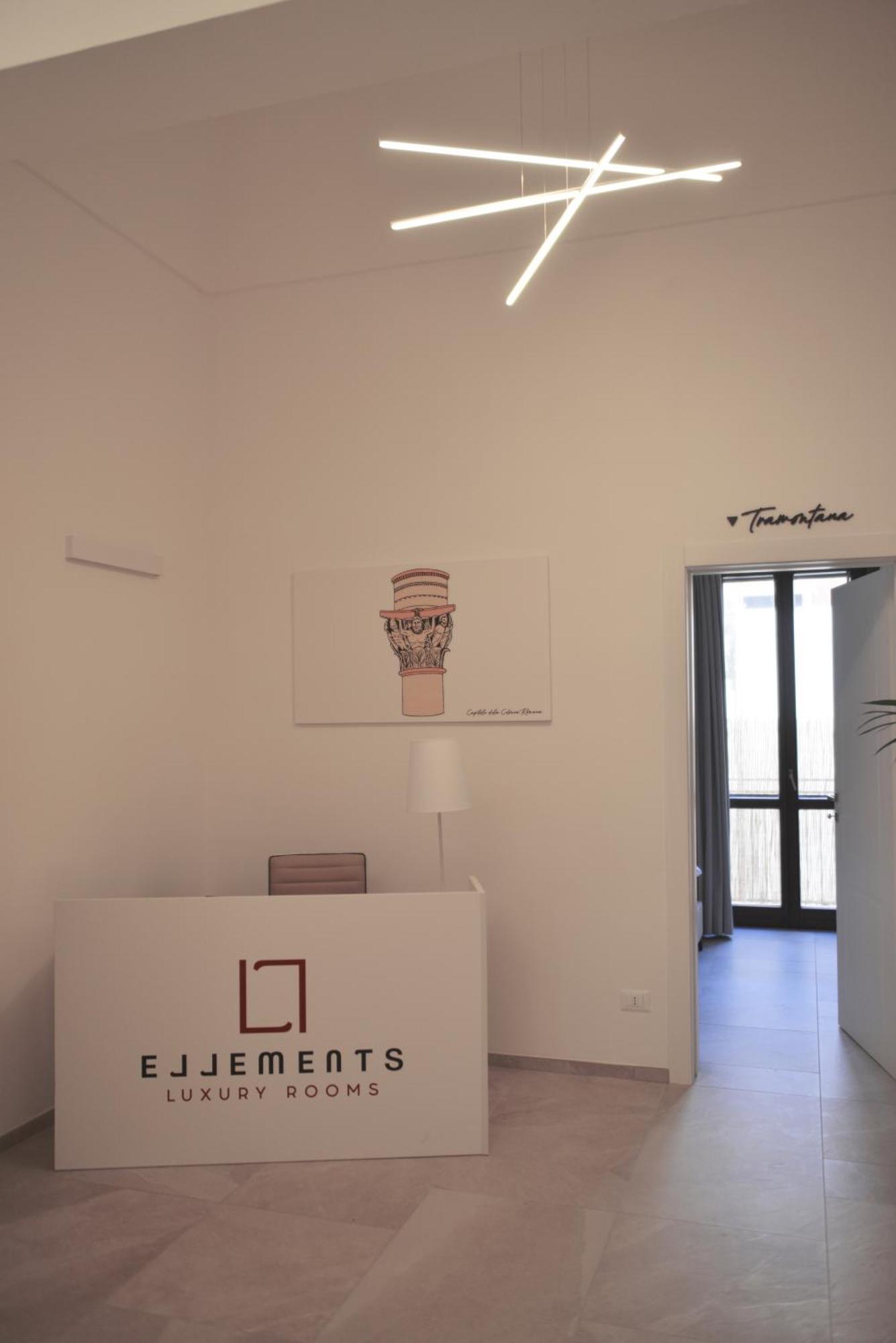 Ellements - Luxury Rooms บรินดิซิ ภายนอก รูปภาพ